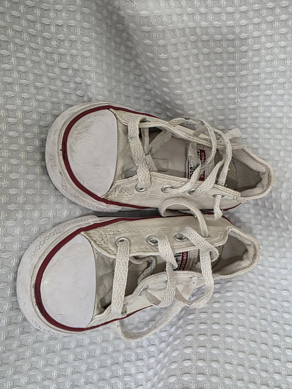 Converse Chuck Taylor All Star Infant Size 8 White Low-Top Sneakers